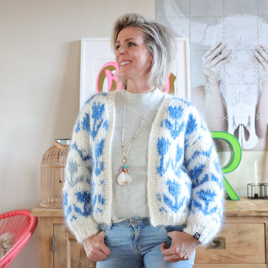 Strickanleitung – MYPZ Chunky Tulpen-Strickjacke Nr. 9 (ENG-NL-DE)