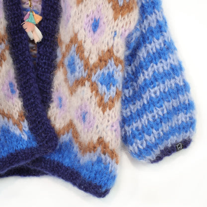 Strickanleitung – Chunky-Mohair-Jacke Alpine Breeze Nr.12 (ENG-DE-NL-ES-FR-IT-DA-SV-NO)