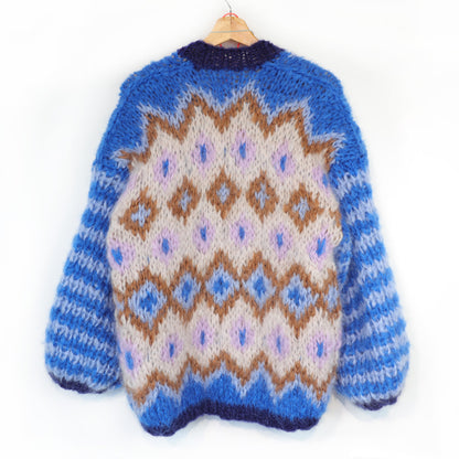 Strickanleitung – Chunky-Mohair-Jacke Alpine Breeze Nr.12 (ENG-DE-NL-ES-FR-IT-DA-SV-NO)