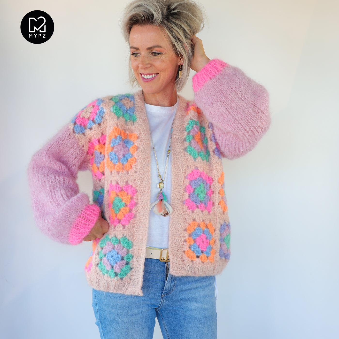 Häkelanleitung - MYPZ Granny square bomber cardigan Off White (ENG-NL-DE-ES)