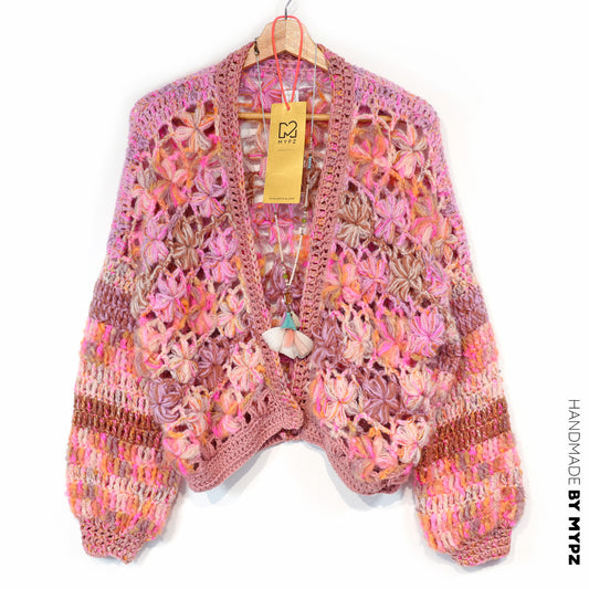 Häkelanleitung - MYPZ Short Wildflower Cardigan Pecan (ENG-DE-NL-ES-FR-IT-DA-SV-NO)
