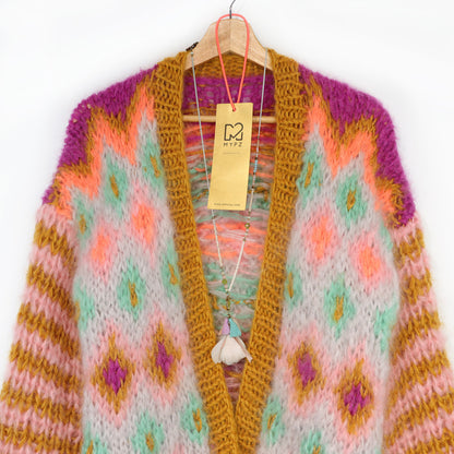 Strickanleitung – Grobstrickjacke aus Mohair Flora Nr. 12 (ENG-DE-NL-ES-FR-IT-DA-SV-NO)