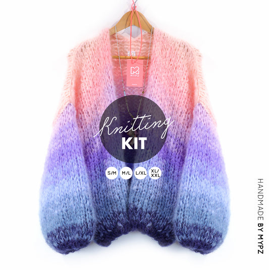 Strickset – MYPZ Kurze Chunky Mohair Cardigan Blue Sky No.15 (ENG-NL-DE)